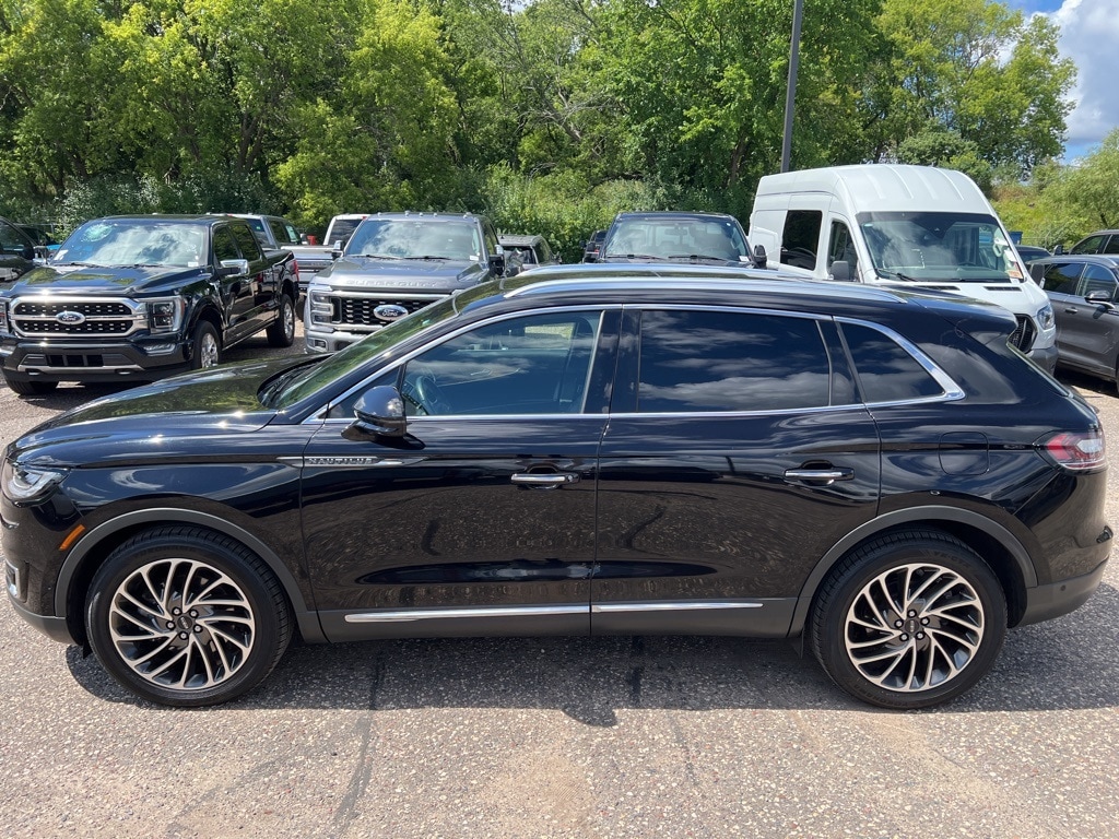 Used 2020 Lincoln Nautilus Reserve with VIN 2LMPJ8K91LBL06469 for sale in Saint Paul, Minnesota