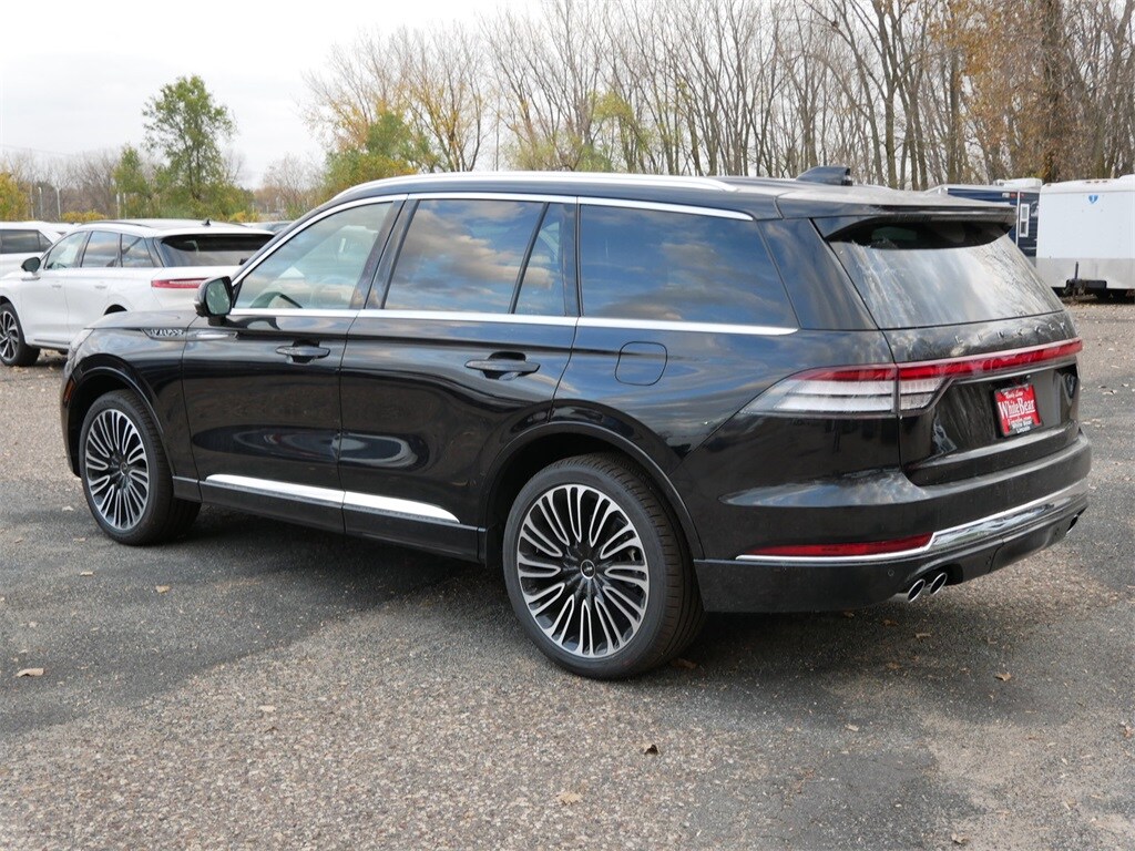2025 Lincoln Aviator Black Label photo 4