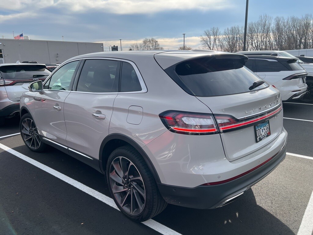 2019 Lincoln Nautilus Reserve photo 3