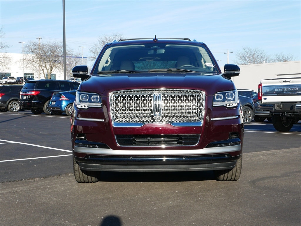 Used 2024 Lincoln Navigator Reserve with VIN 5LMJJ2LG7REL23153 for sale in Saint Paul, Minnesota