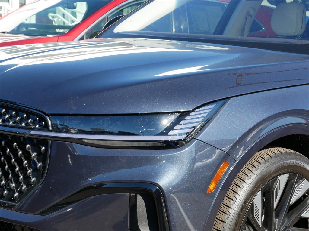 Used 2024 Lincoln Nautilus Black Label with VIN 5LMPJ9J40RJ808995 for sale in Saint Paul, Minnesota