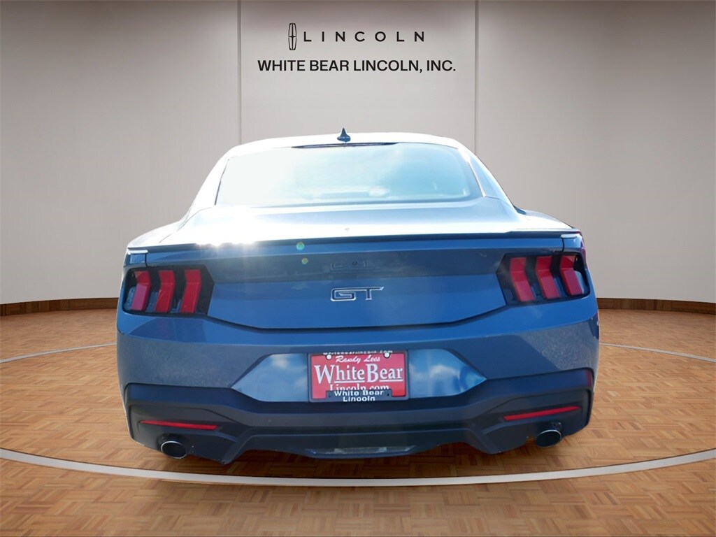 2024 Ford Mustang GT photo 3