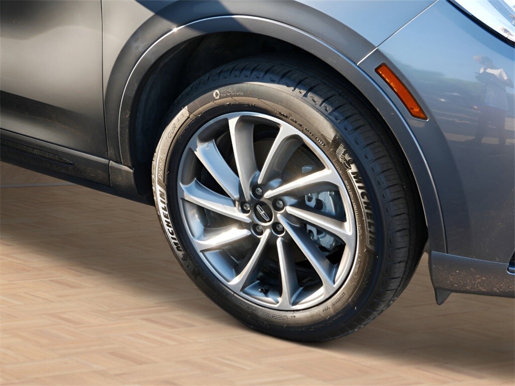 2024 Lincoln Corsair Grand Touring photo 2