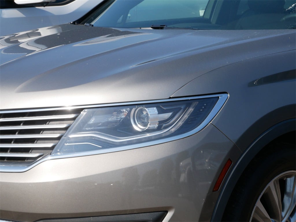 Used 2017 Lincoln MKX Reserve with VIN 2LMPJ8LP1HBL46748 for sale in Saint Paul, Minnesota