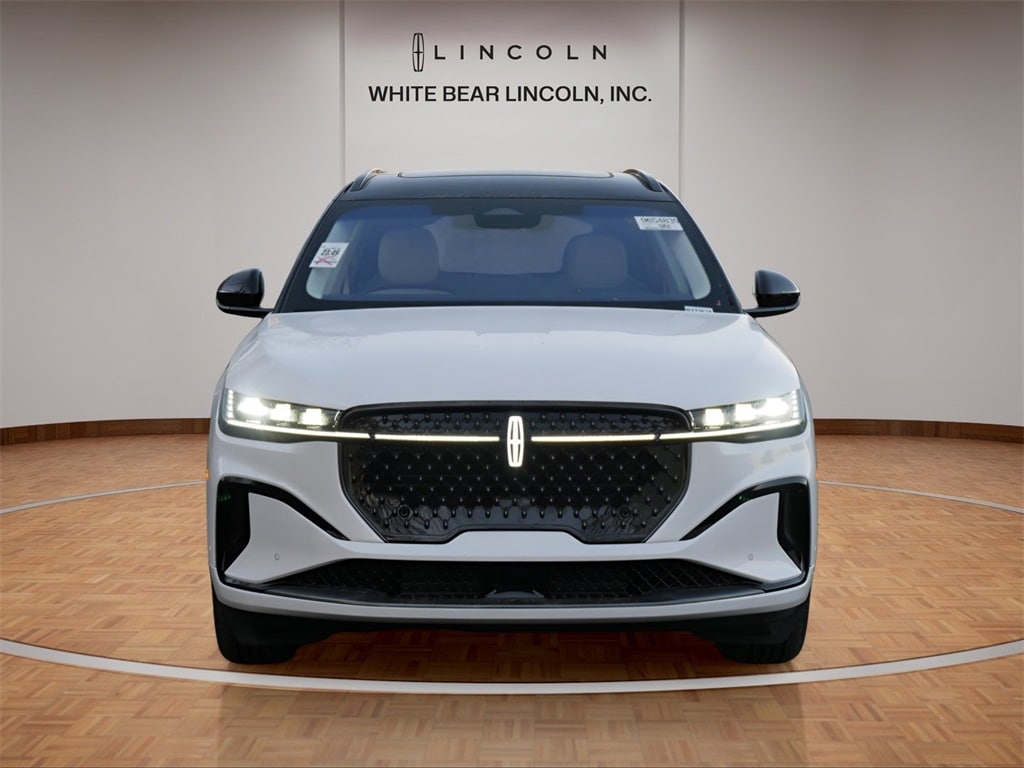 2024 Lincoln Nautilus Black Label photo 2