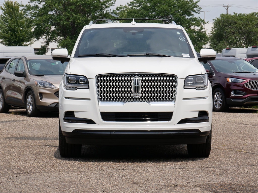 Used 2024 Lincoln Navigator Reserve L with VIN 5LMJJ3LG5REL06129 for sale in Saint Paul, Minnesota