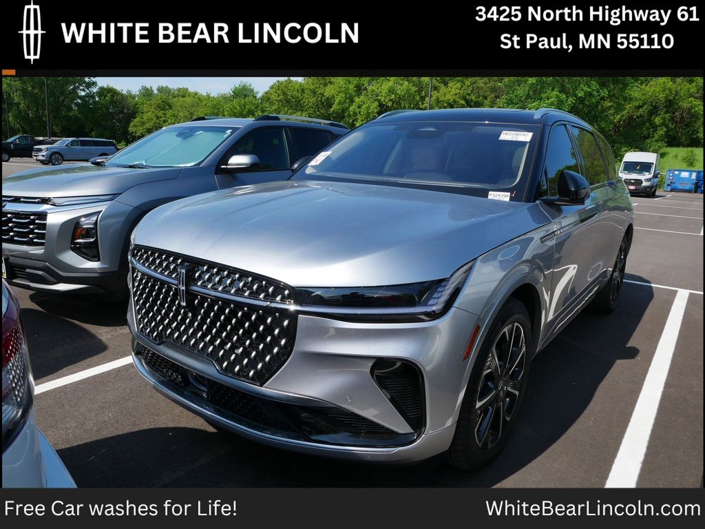 2025 Lincoln Nautilus Reserve AWD's photo