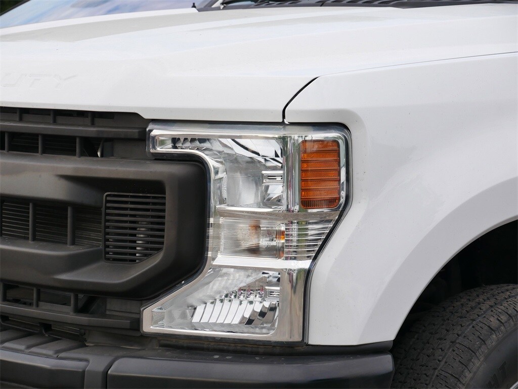 2022 Ford F-350 XL photo 2