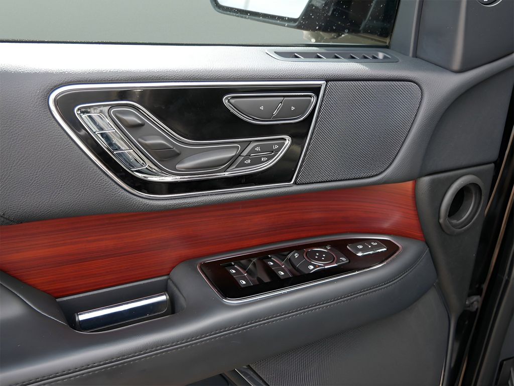 2022 Lincoln Navigator Reserve L - Photo 17