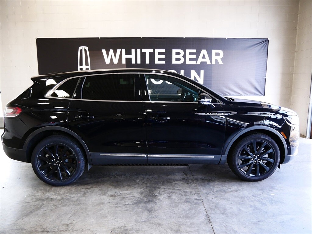 Used 2023 Lincoln Nautilus Reserve with VIN 2LMPJ8K98PBL07026 for sale in Saint Paul, Minnesota