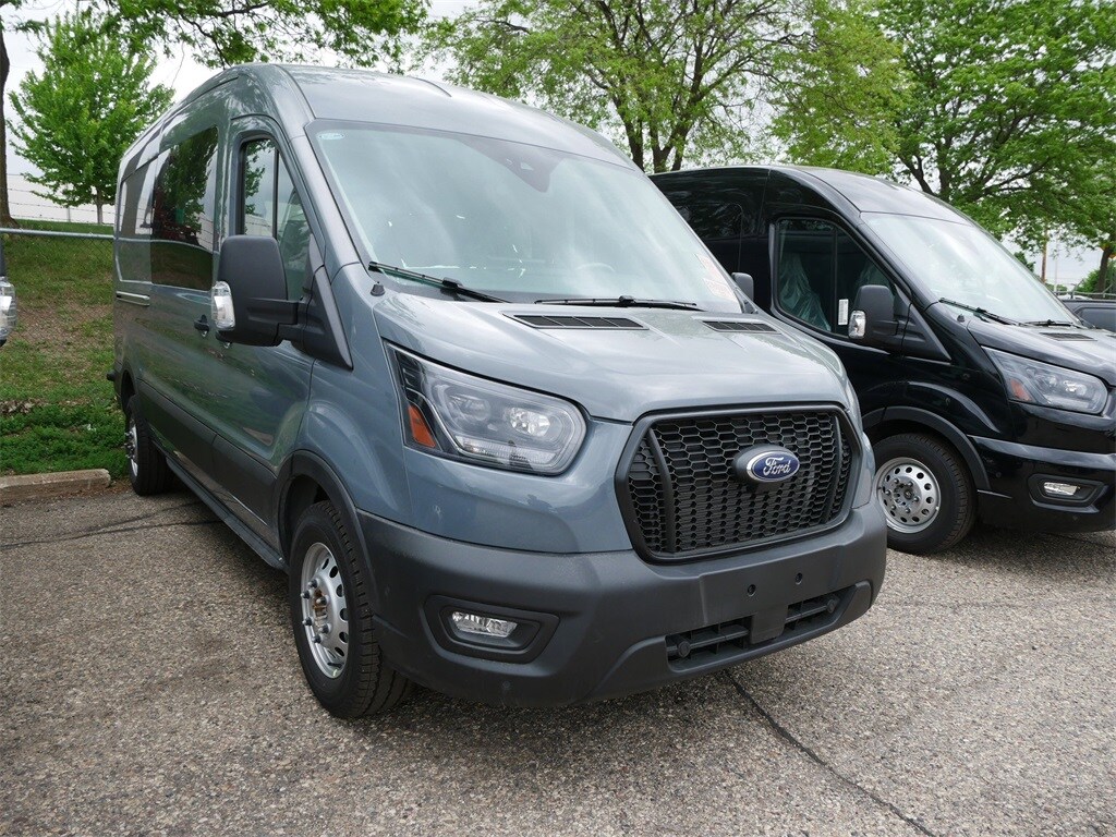 2024 Ford Transit photo 3