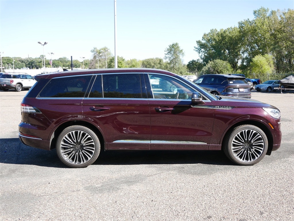 Used 2023 Lincoln Aviator Black Label with VIN 5LM5J9XC5PGL14423 for sale in Saint Paul, Minnesota