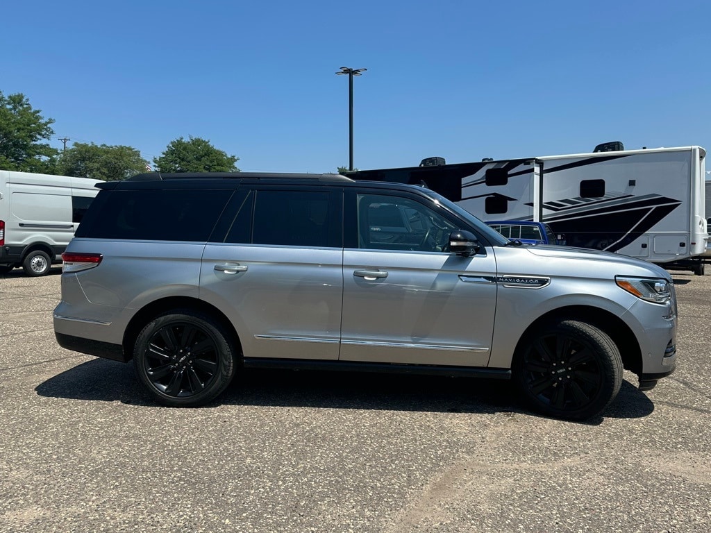 Used 2024 Lincoln Navigator Black Label with VIN 5LMJJ2TG4REL04401 for sale in Saint Paul, Minnesota