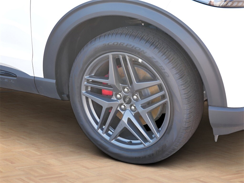 2025 Ford Explorer ST-Line photo 2