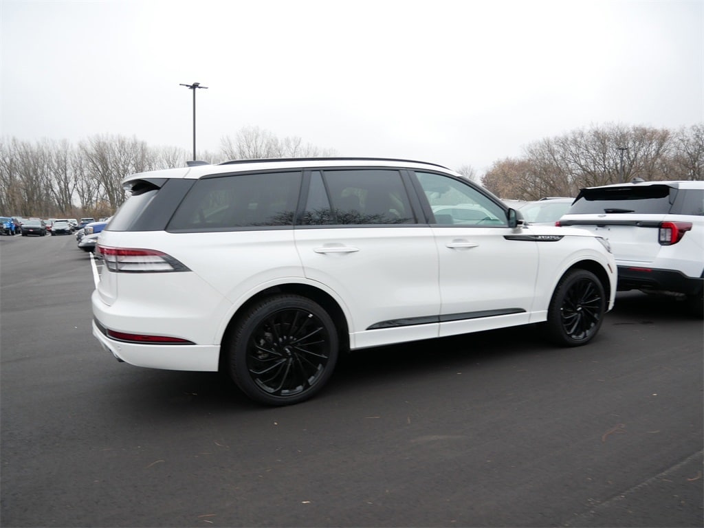 2025 Lincoln Aviator Reserve photo 4