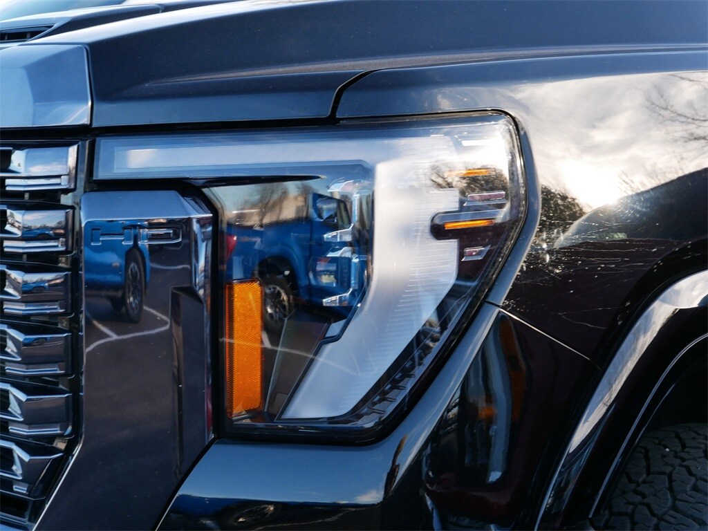 2024 Gmc Sierra 3500 HD Denali photo 3