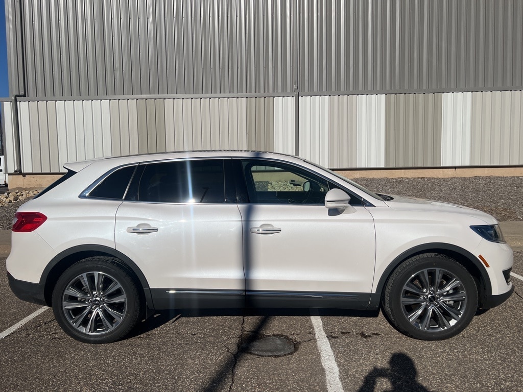 Used 2018 Lincoln MKX Reserve with VIN 2LMPJ8LP9JBL49564 for sale in Saint Paul, Minnesota