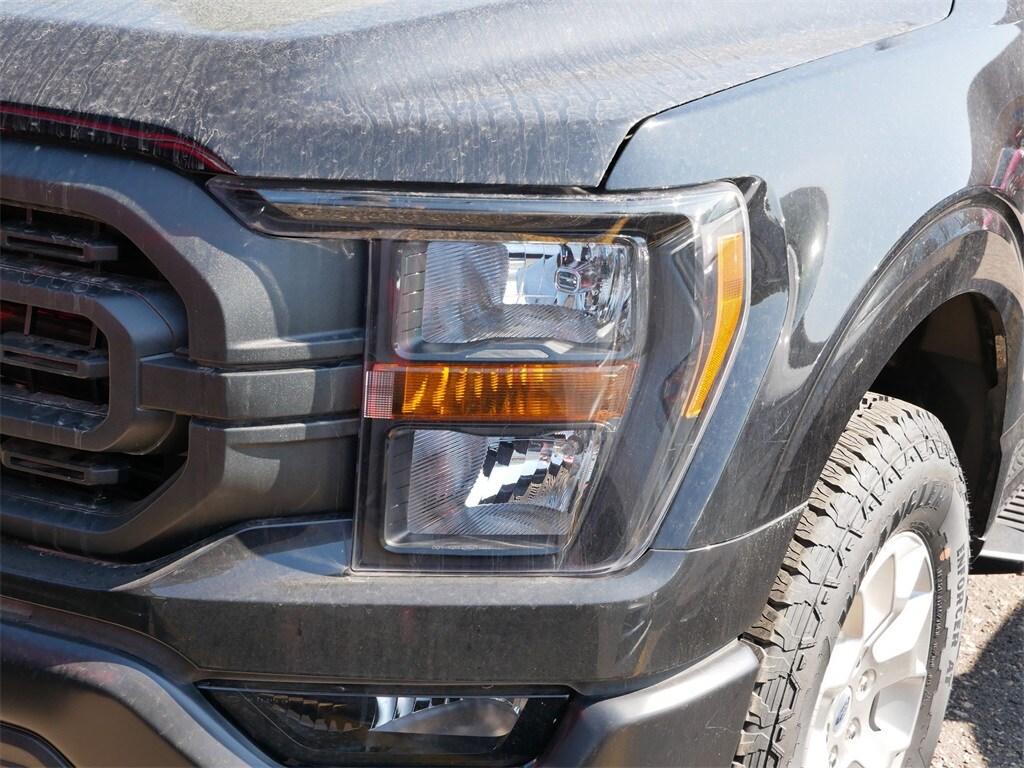 2023 Ford F-150 XL photo 2