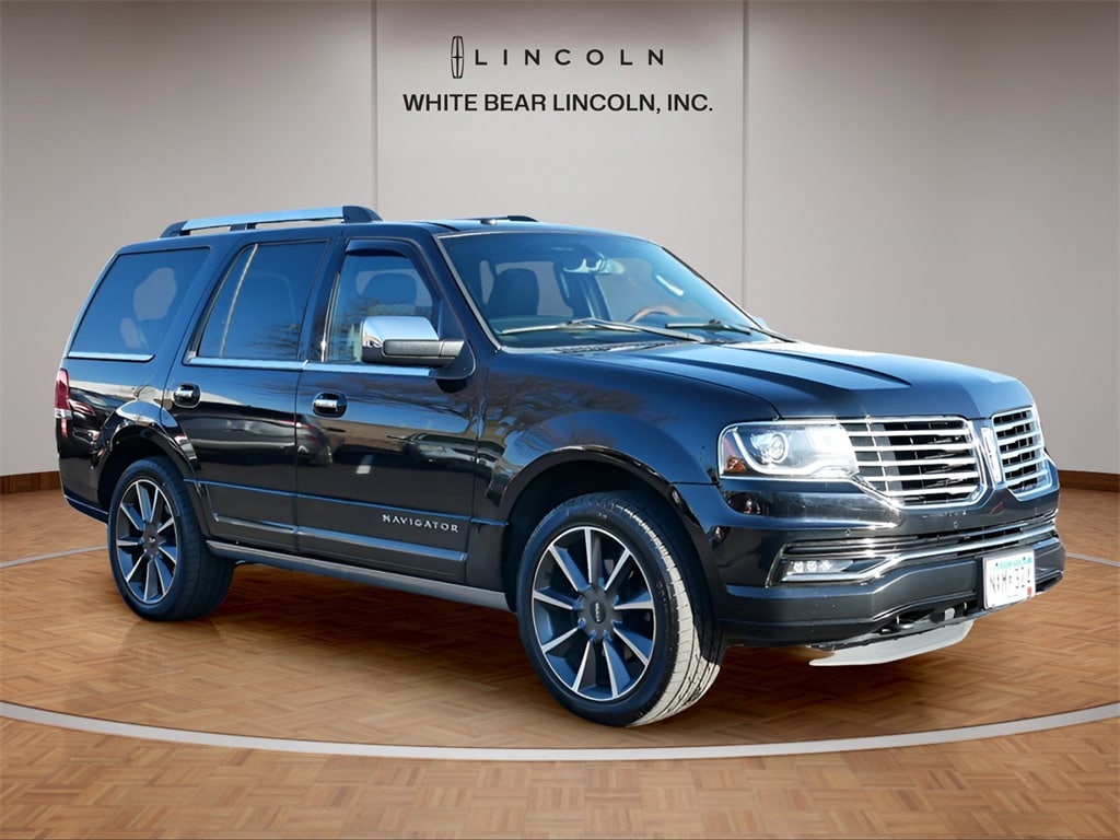 2016 Lincoln Navigator Reserve photo 3