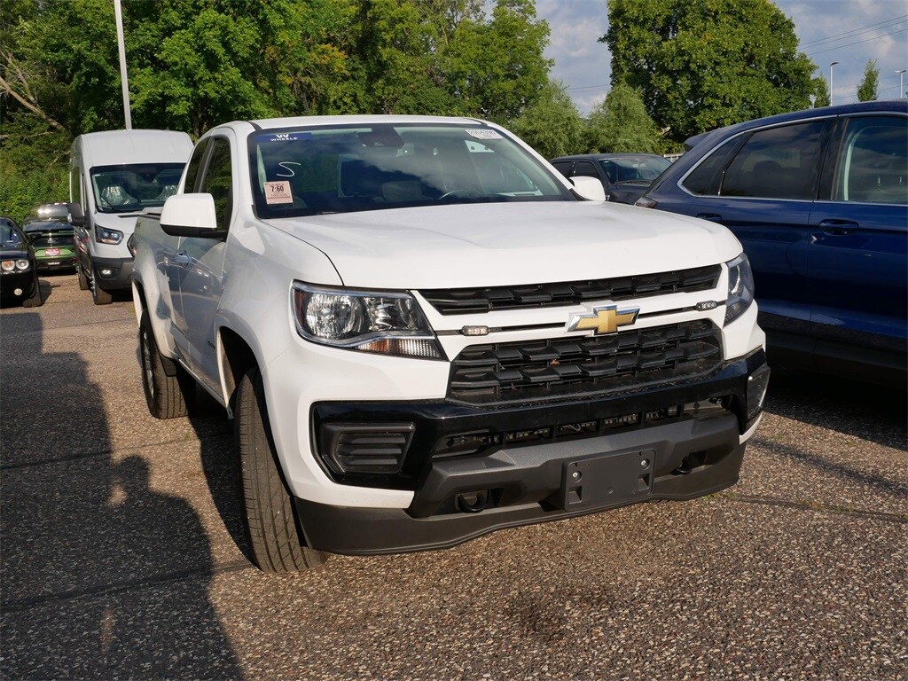 2022 Chevrolet Colorado LT photo 3