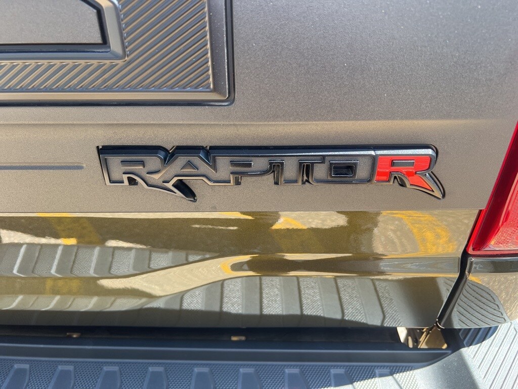 2025 Ford F-150 Raptor photo 4
