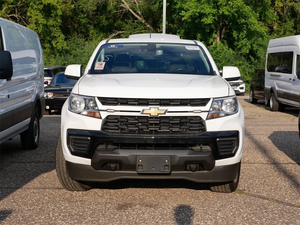 2022 Chevrolet Colorado LT photo 2