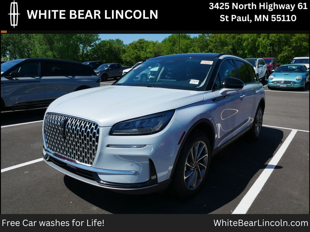 2025 Lincoln Corsair Premiere AWD's photo