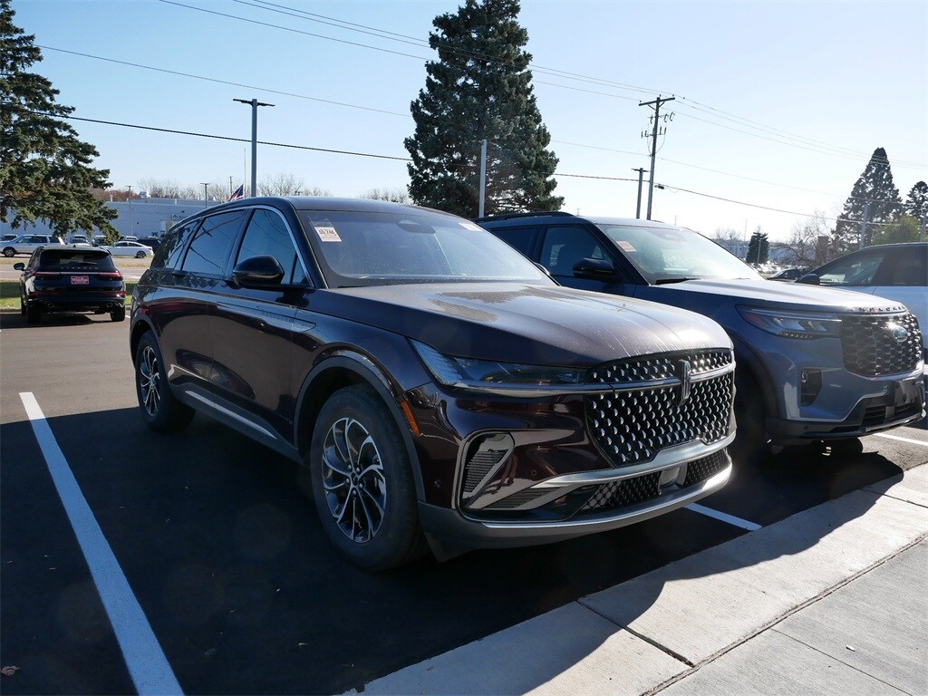 2024 Lincoln Nautilus Premiere photo 3