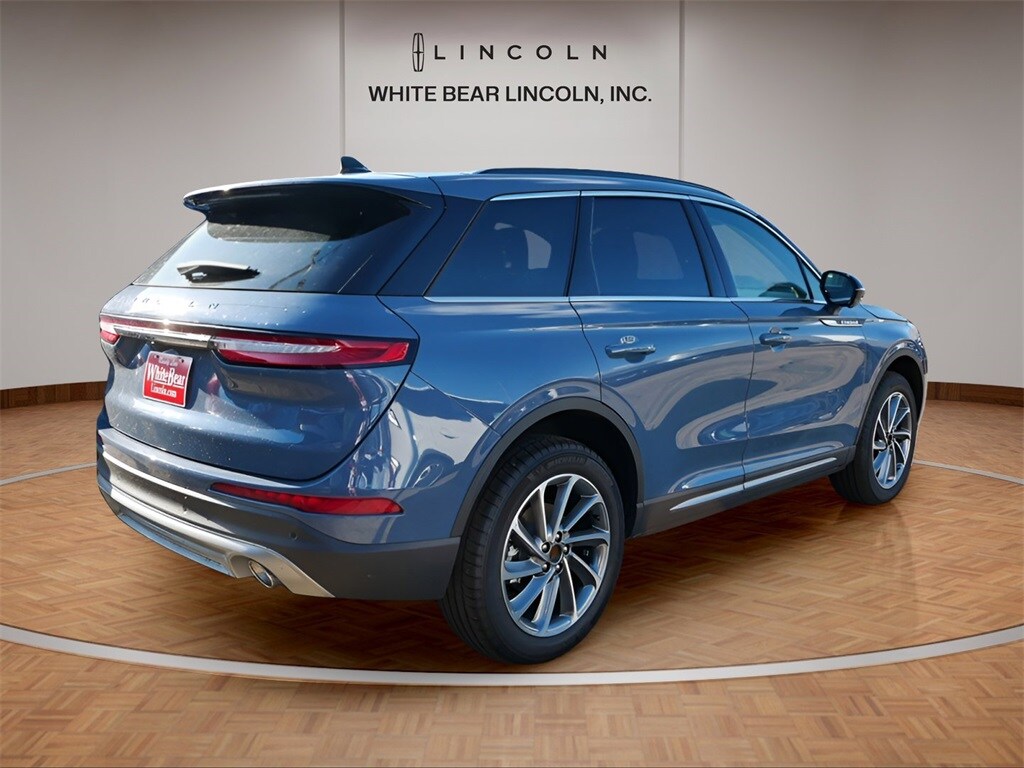 2025 Lincoln Corsair Premiere photo 3