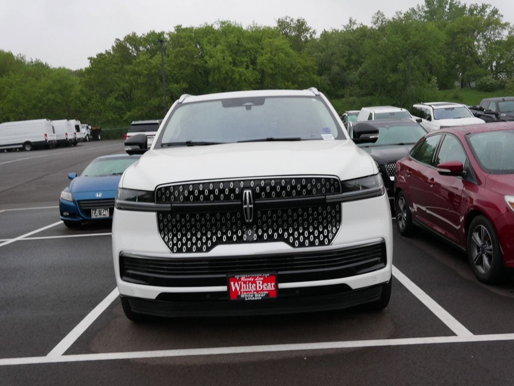 Used 2025 Lincoln Navigator Reserve with VIN 5LMJJ2LG7SEL06049 for sale in Saint Paul, Minnesota