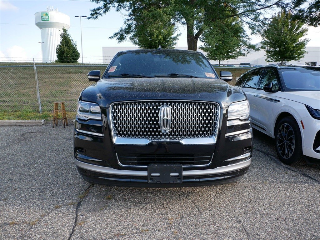 2022 Lincoln Navigator L Reserve photo 3