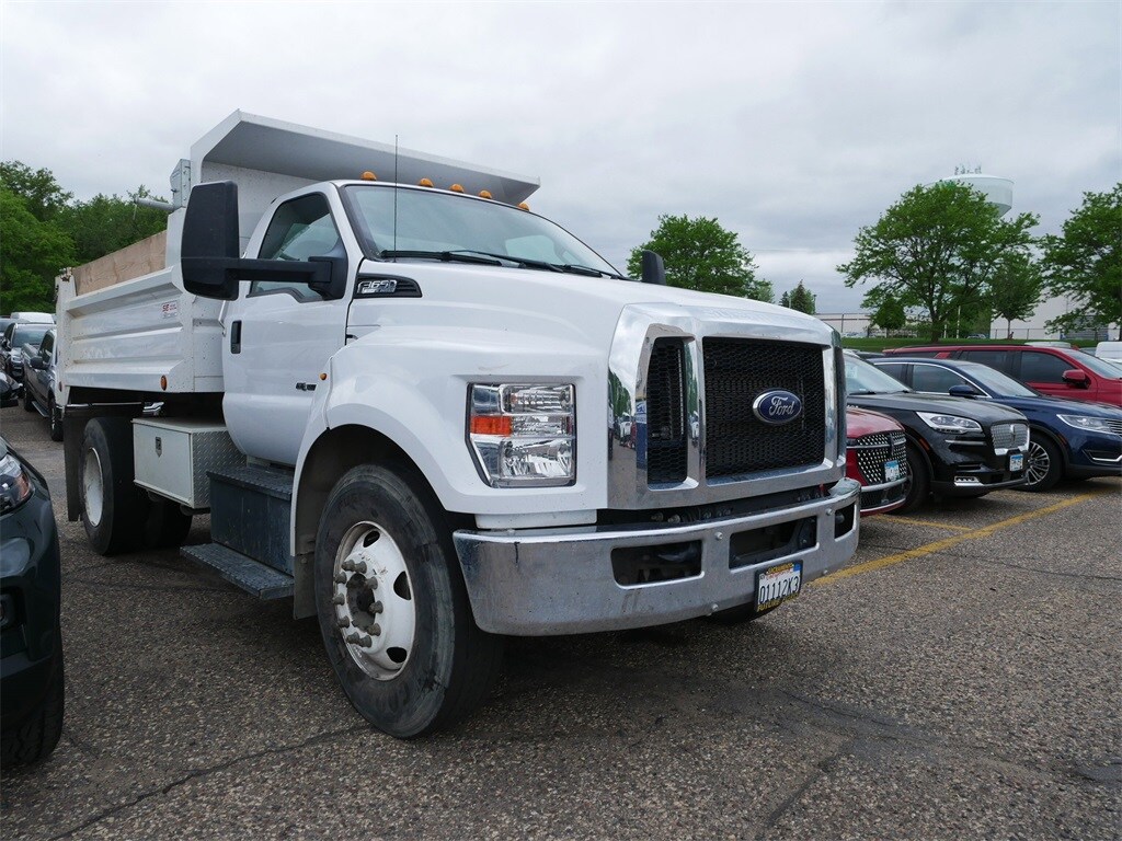 2022 Ford F-650 Base photo 4