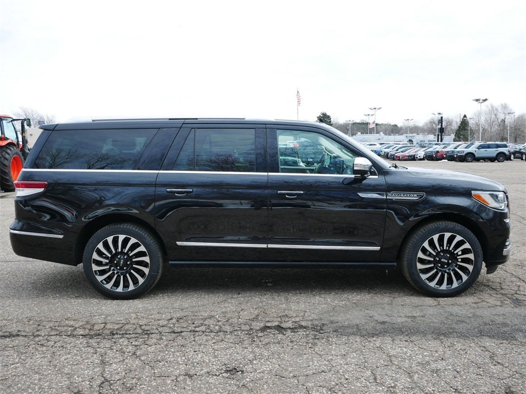 Used 2023 Lincoln Navigator Black Label L with VIN 5LMJJ3TGXPEL02493 for sale in Saint Paul, Minnesota