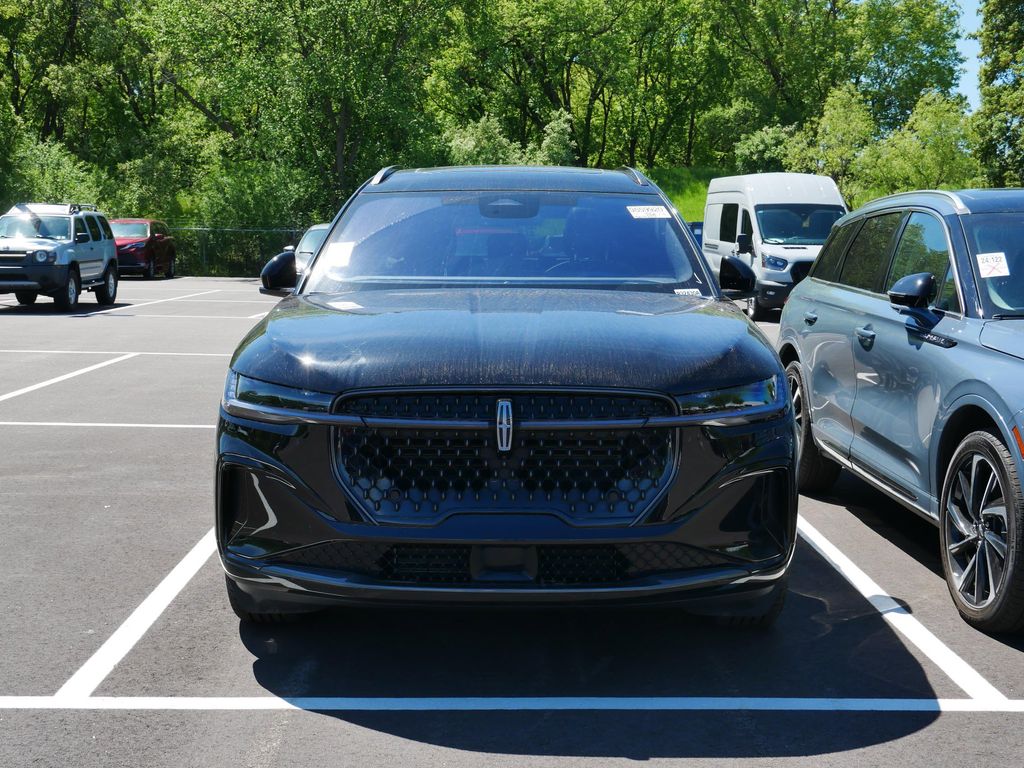 Used 2025 Lincoln Nautilus Reserve with VIN 5LMPJ8K47SJ958830 for sale in Saint Paul, Minnesota