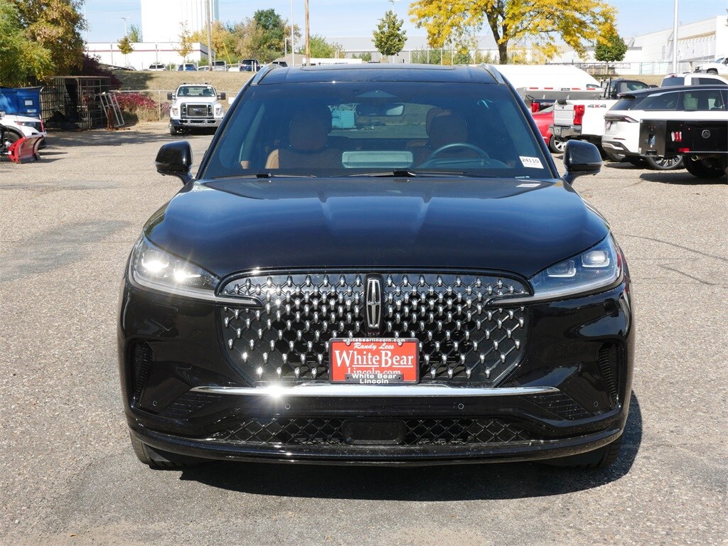 2025 Lincoln Aviator Black Label photo 4