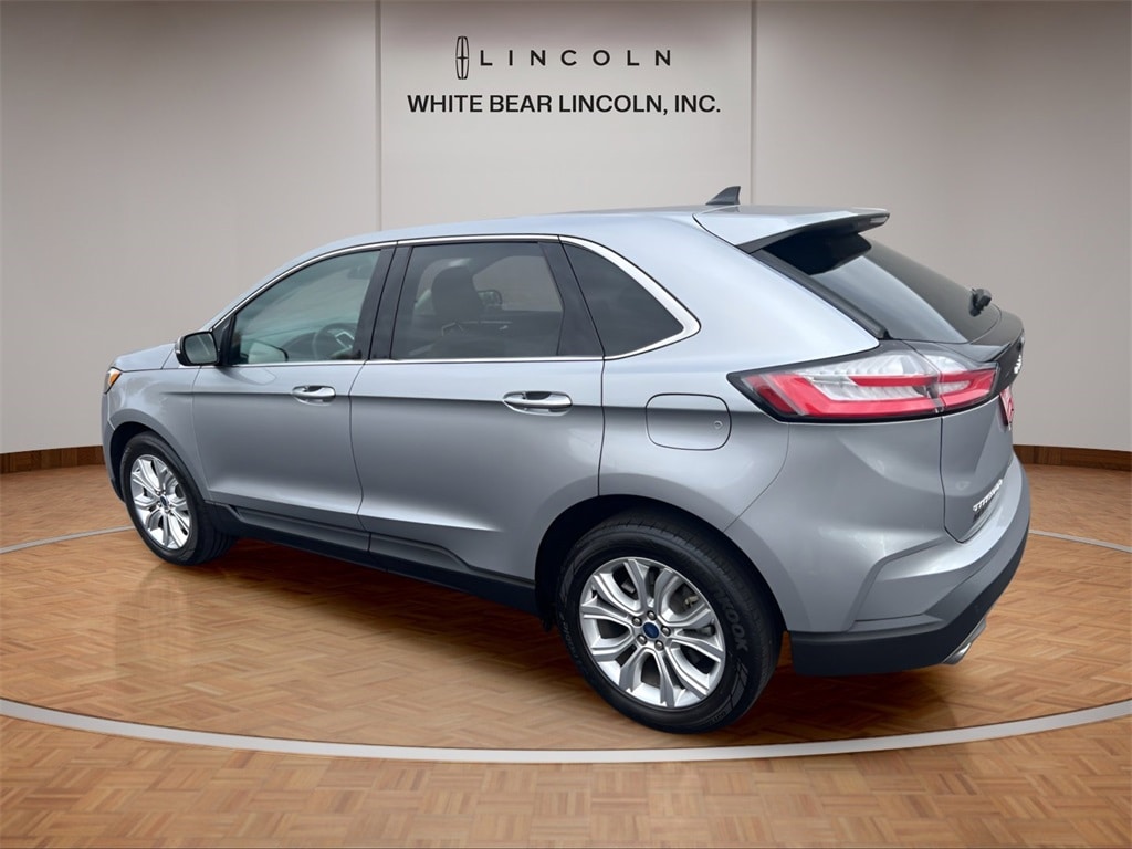 2022 Ford Edge Titanium photo 4