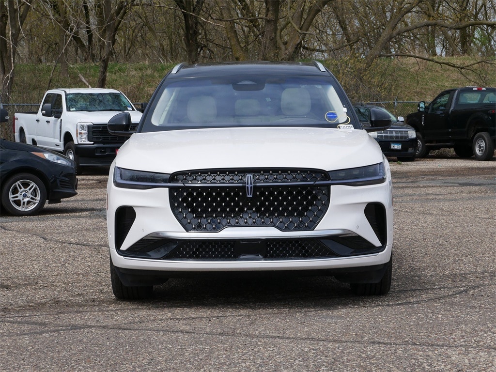 Used 2024 Lincoln Nautilus Black Label with VIN 5LMPJ9J42RJ796395 for sale in Saint Paul, Minnesota