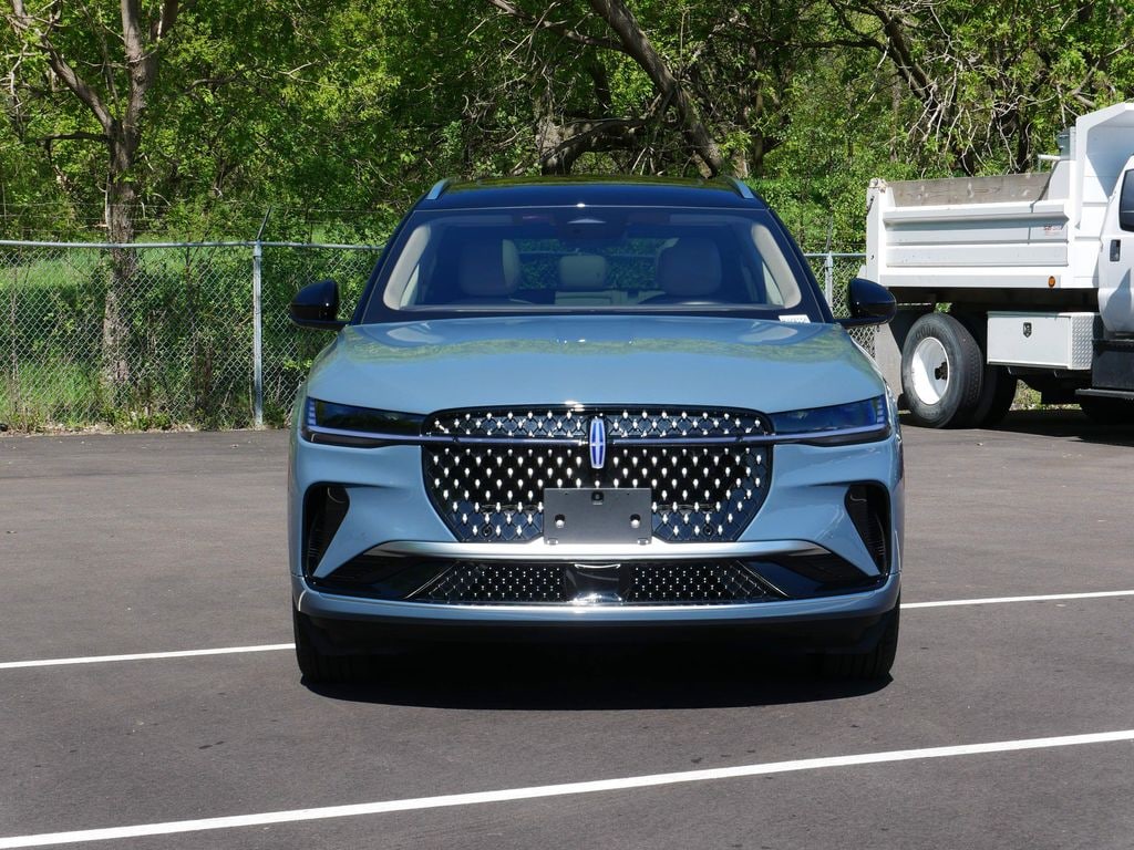 Used 2025 Lincoln Nautilus Reserve with VIN 5LMPJ8K46SJ894201 for sale in Saint Paul, Minnesota