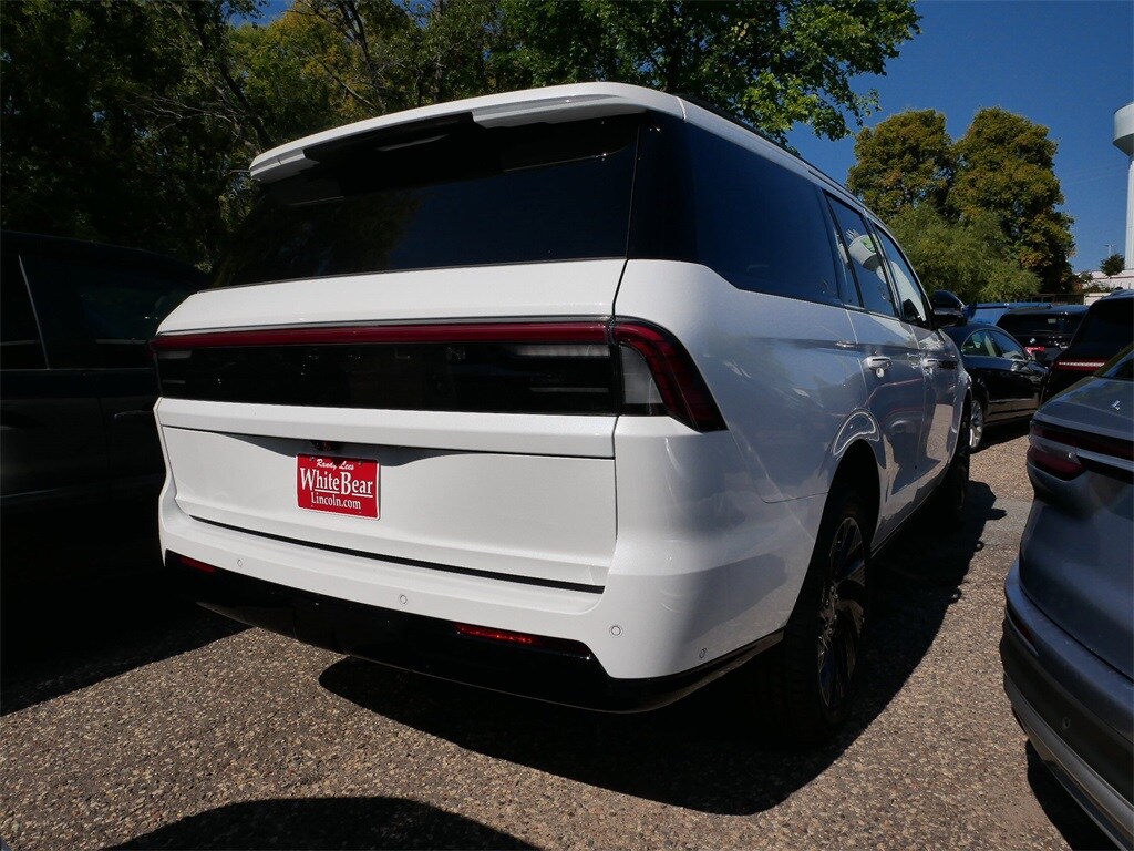 2025 Lincoln Navigator Reserve photo 3