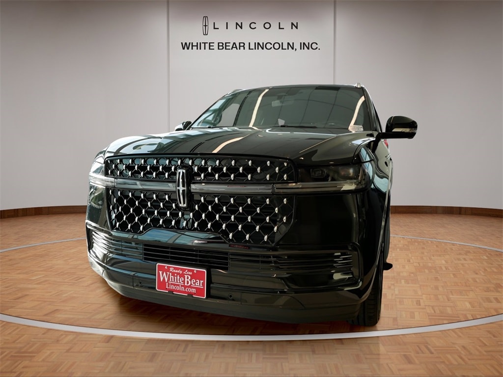 Used 2025 Lincoln Navigator Black Label L with VIN 5LMJJ3TG6SEL05206 for sale in Saint Paul, Minnesota
