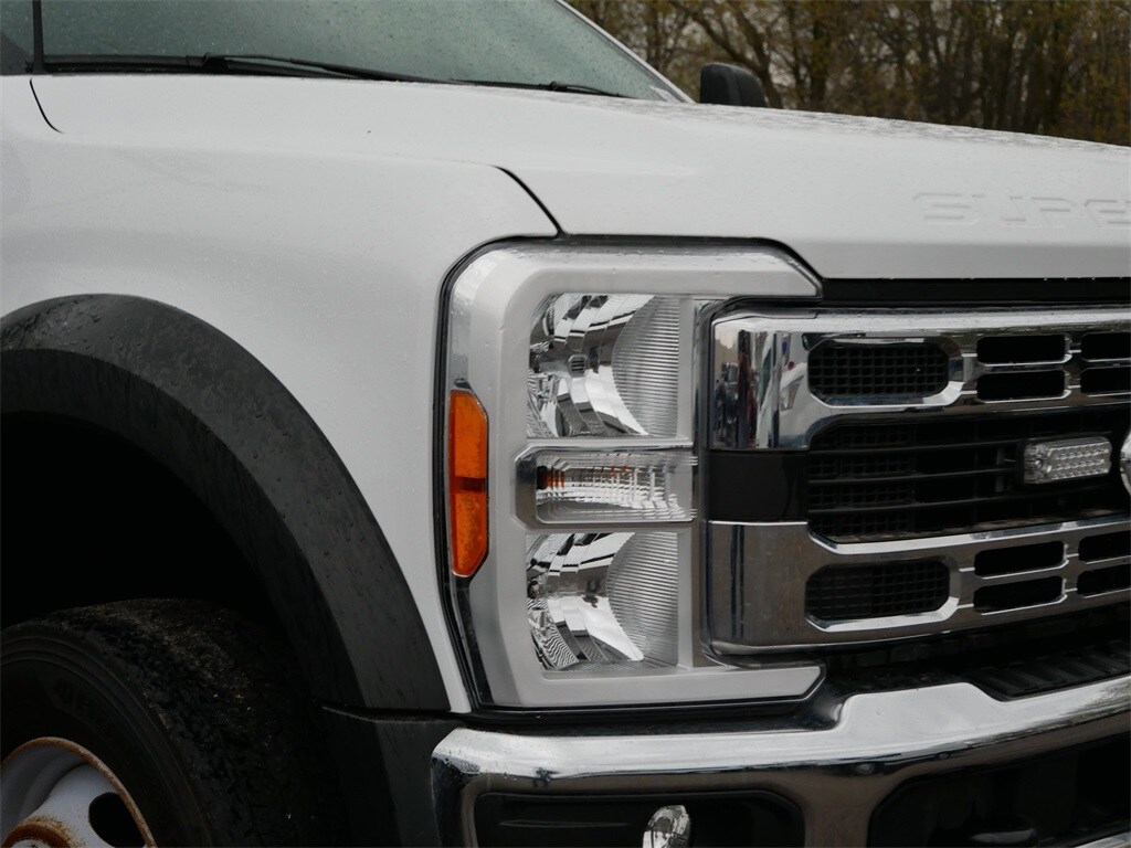 2023 Ford F-600 photo 4