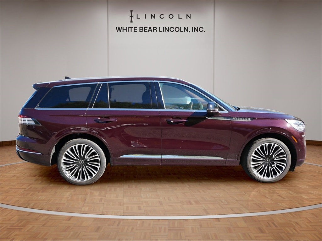 Used 2023 Lincoln Aviator Black Label with VIN 5LM5J9XC5PGL14423 for sale in Saint Paul, Minnesota