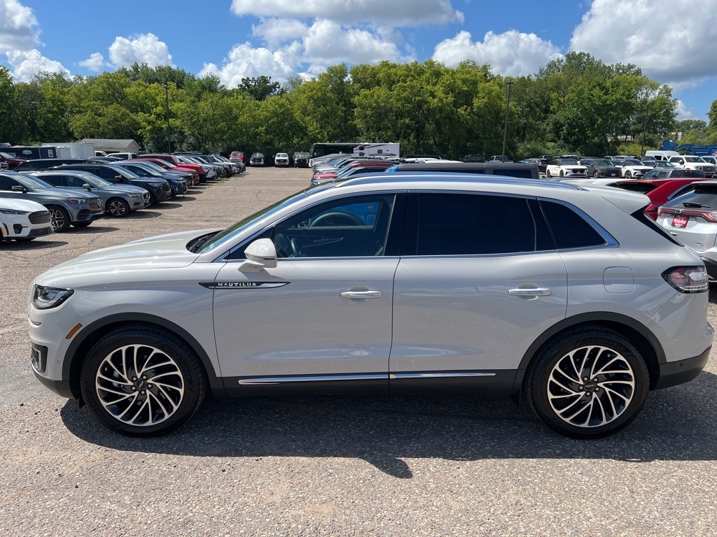 Used 2019 Lincoln Nautilus Reserve with VIN 2LMPJ6L98KBL22752 for sale in Saint Paul, Minnesota