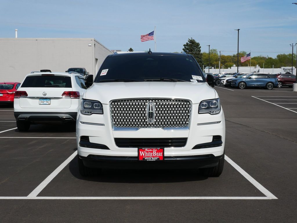 Used 2024 Lincoln Navigator Reserve L with VIN 5LMJJ3LG9REL09633 for sale in Saint Paul, Minnesota