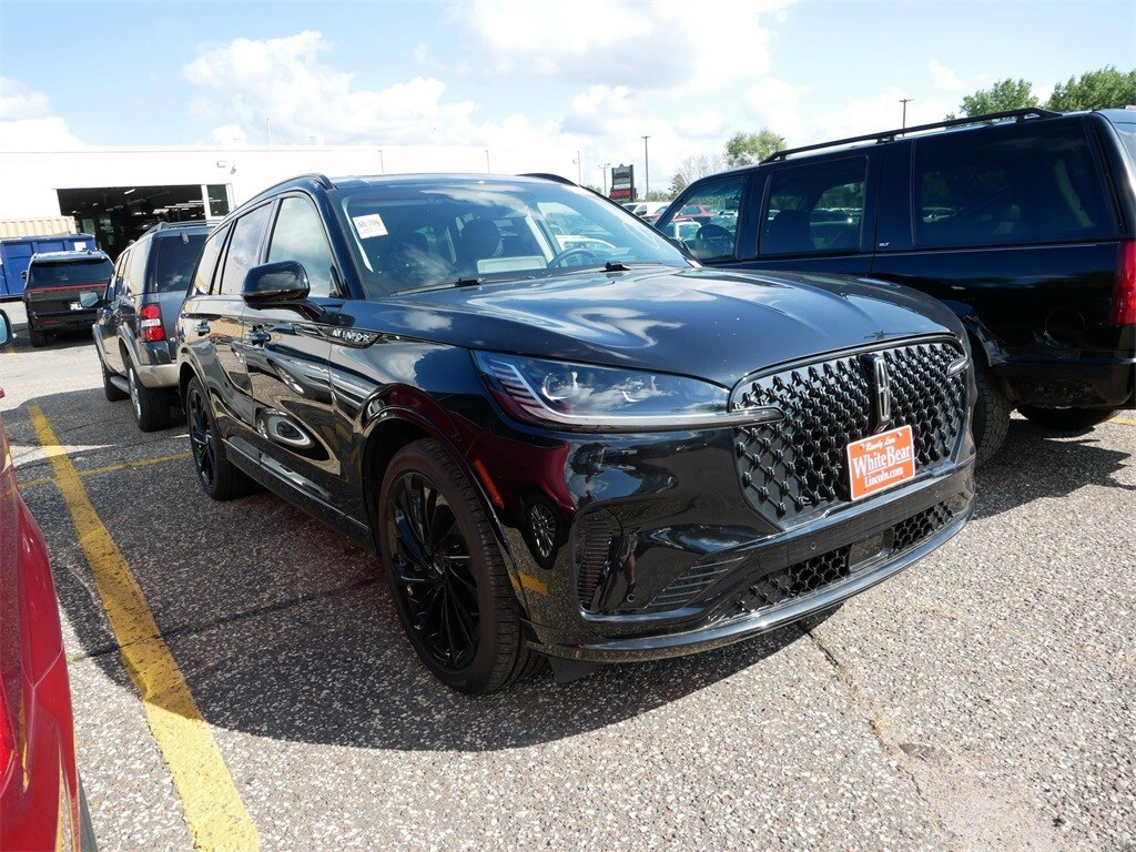 2025 Lincoln Aviator Reserve photo 2