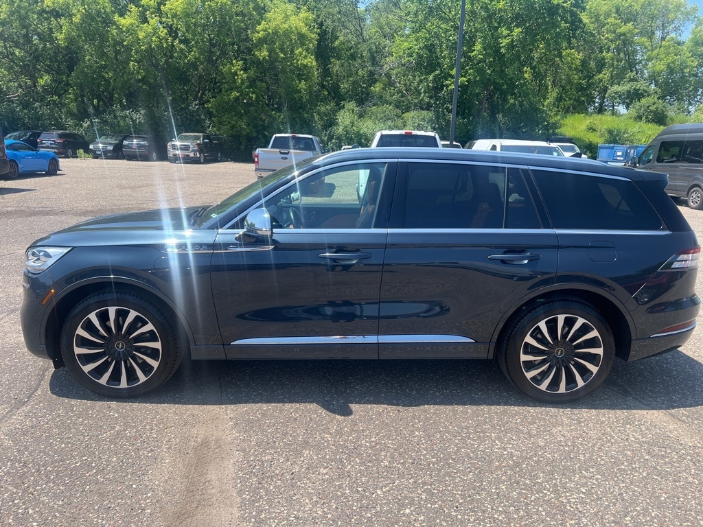 Used 2022 Lincoln Aviator Black Label Grand Touring with VIN 5LMYJ9YY5NNL02000 for sale in Saint Paul, Minnesota