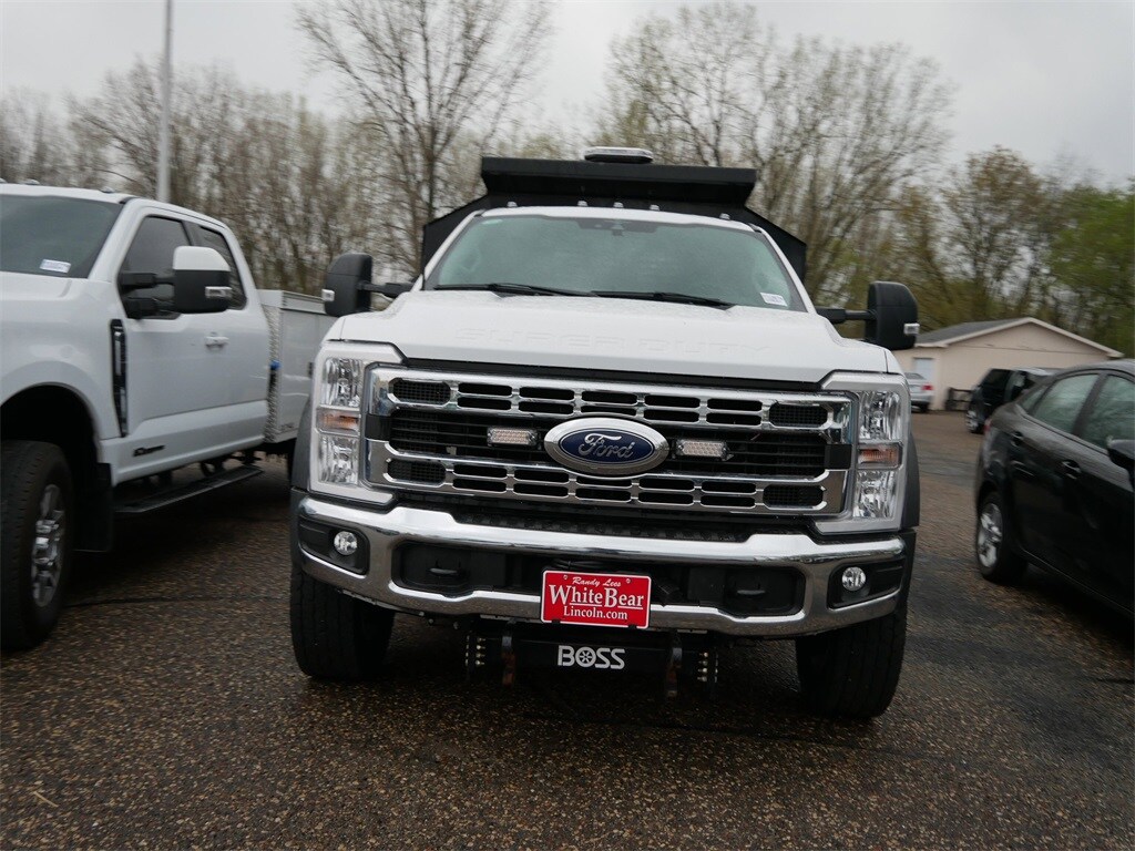 2023 Ford F-600 photo 2