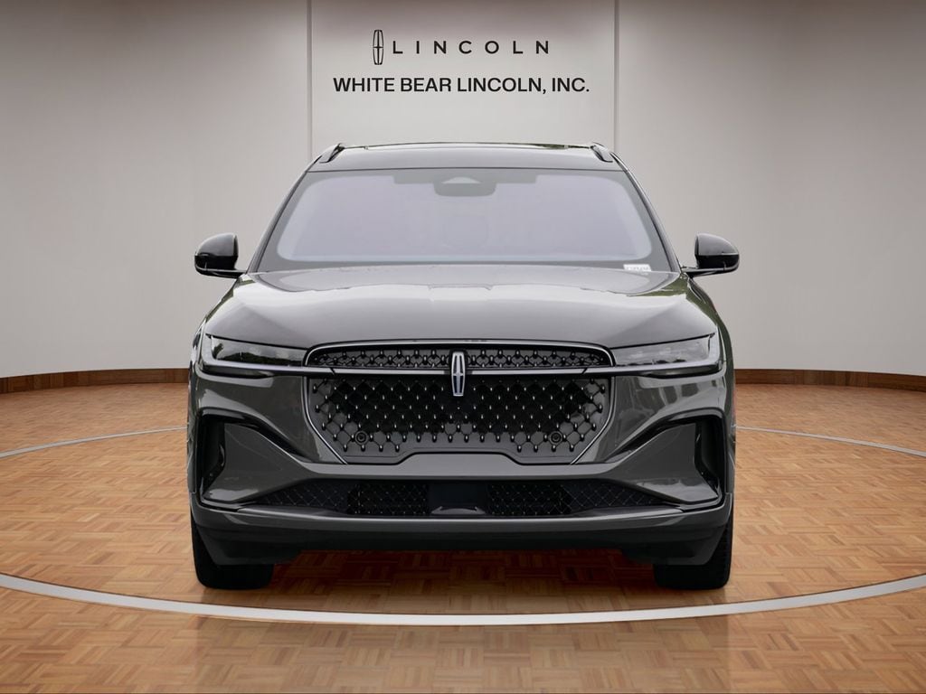 Used 2025 Lincoln Nautilus Black Label with VIN 5LMPJ9J40SJ896811 for sale in Saint Paul, Minnesota