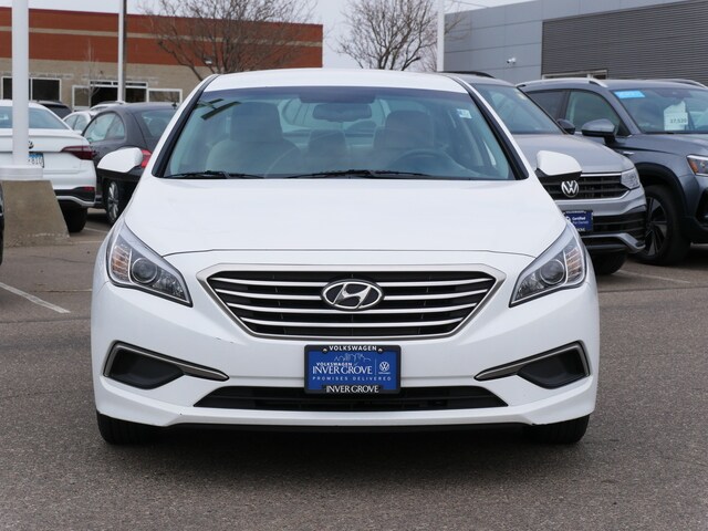 Used 2016 Hyundai Sonata SE with VIN 5NPE24AF2GH415022 for sale in White Bear Lake, Minnesota