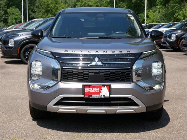 Used 2022 Mitsubishi Outlander SE with VIN JA4J4UA80NZ010268 for sale in White Bear Lake, Minnesota